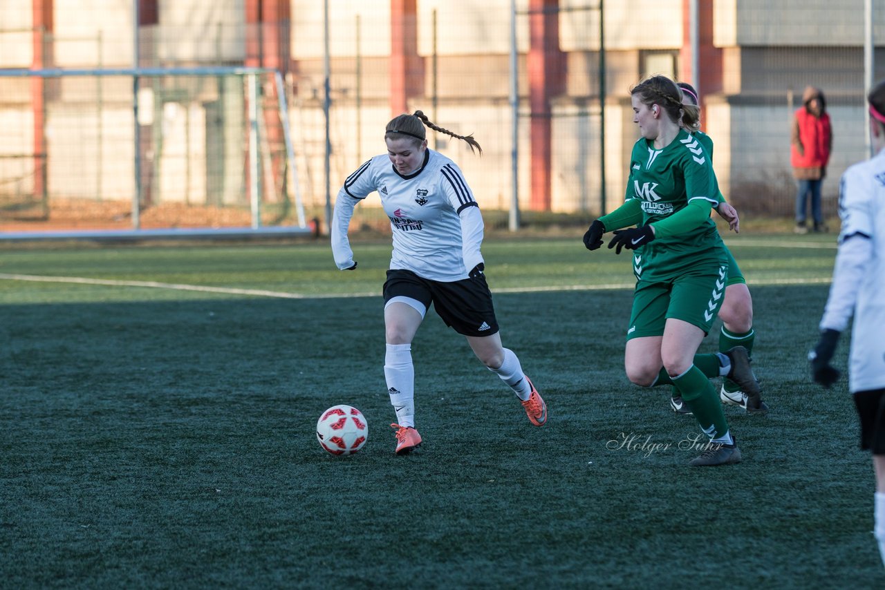 Bild 237 - Frauen SG Holstein Sued - SV Gruenweiss-Siebenbaeumen : Ergebnis: 0:2